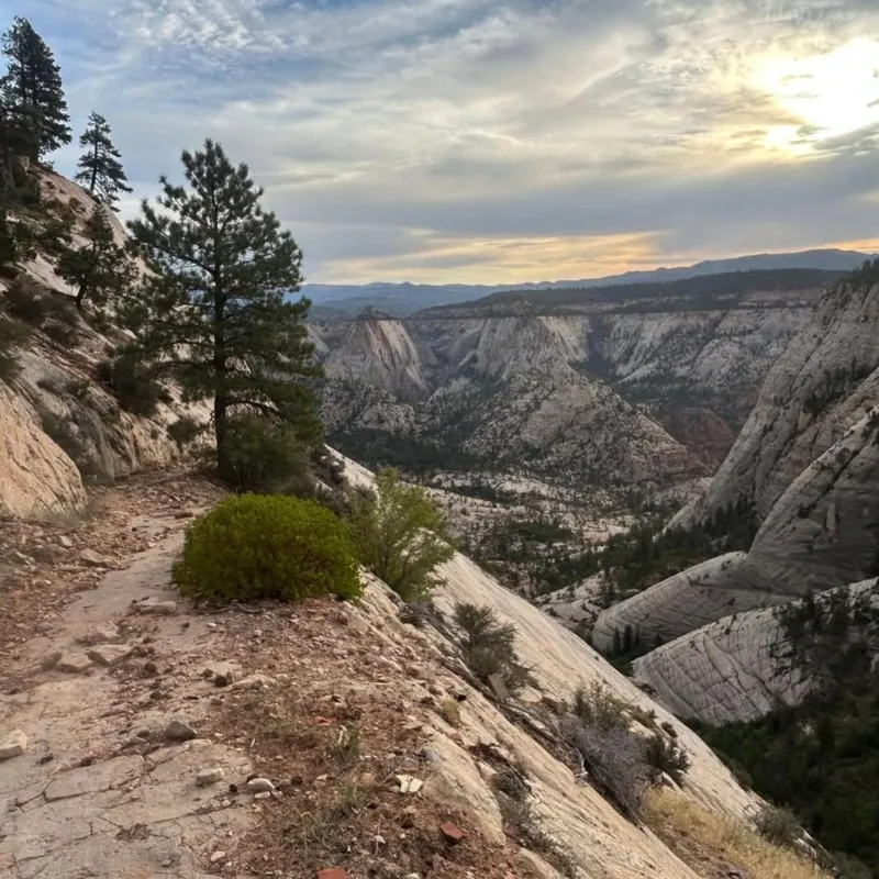 West Rim Trail